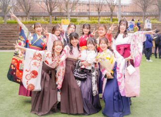 関西大学で卒業式 6446人が新たな門出 全学部千里山キャンパスでの式典に統一 約1万1500人が出席