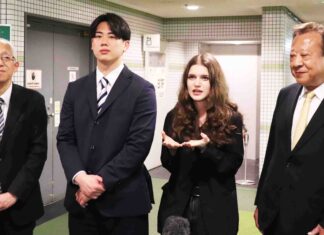 関西大学の卒業生、留学生100人が関大ゆかりの大関安青錦関を応援!ウクライナ人女子留学生「ウクライナとして誇り」「応援している方がこんなに多いなんて…」